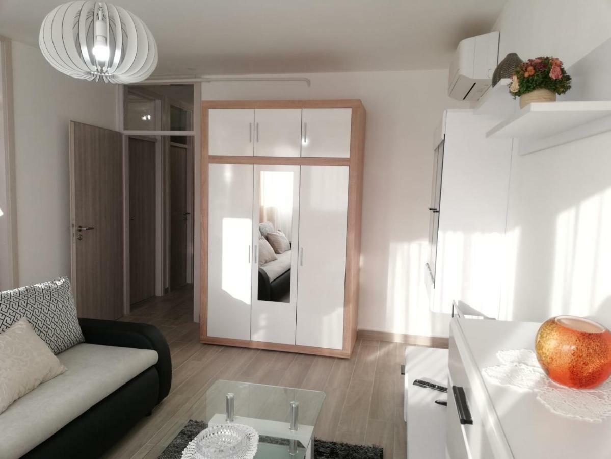 Apartment White Póla Kültér fotó