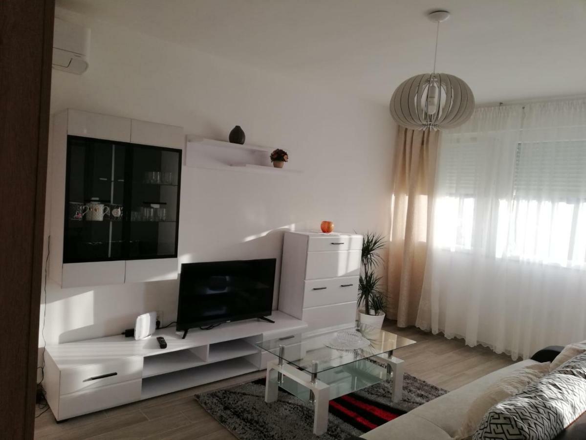 Apartment White Póla Kültér fotó