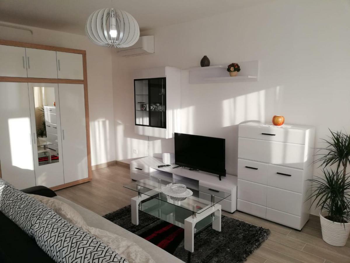 Apartment White Póla Kültér fotó